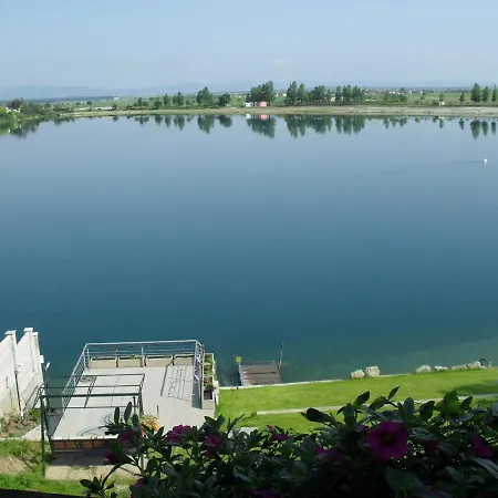 S Balkonom Apartmán