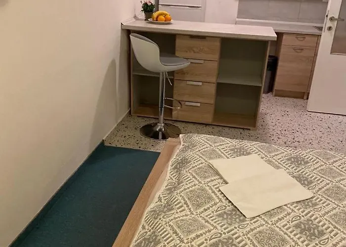 S Balkonom Appartement *